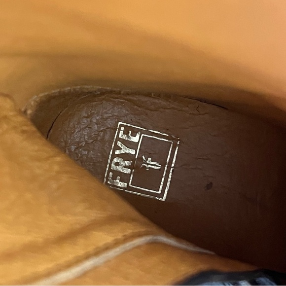 FRYE | Kendall Lace Up Boots NWOB Display Model Sz 10B - Picture 8 of 12